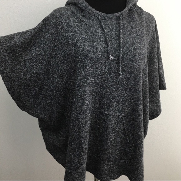 Oakley | Heather Gray Cropped Hoodie Top - Picture 3 of 8